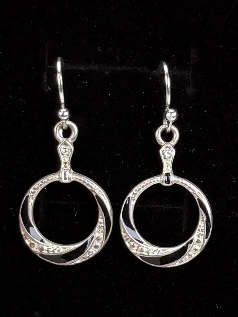 Silvertone and black lightweight minimalist pierced drop earrings